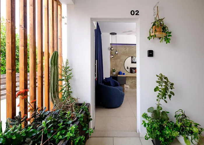 Fat Cow Apartment Larnaca